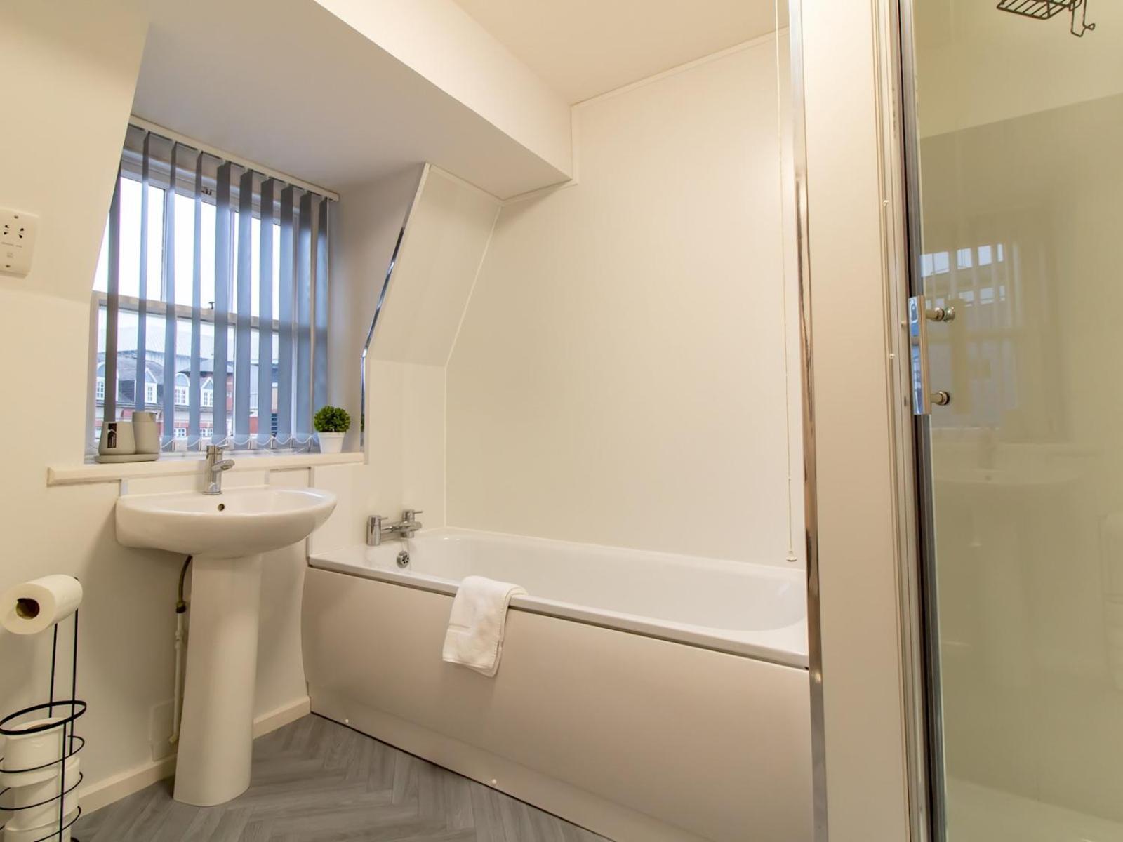 Stylish Maisonette Newcastle Pass The Keys Экстерьер фото